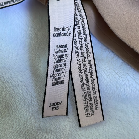 Victorias Secret Bra - Picture 2 of 2